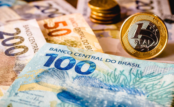 quem tem mais de 65 anos e renda de até r$ 5,2 mil pode liberar auxílio para casa própria hoje