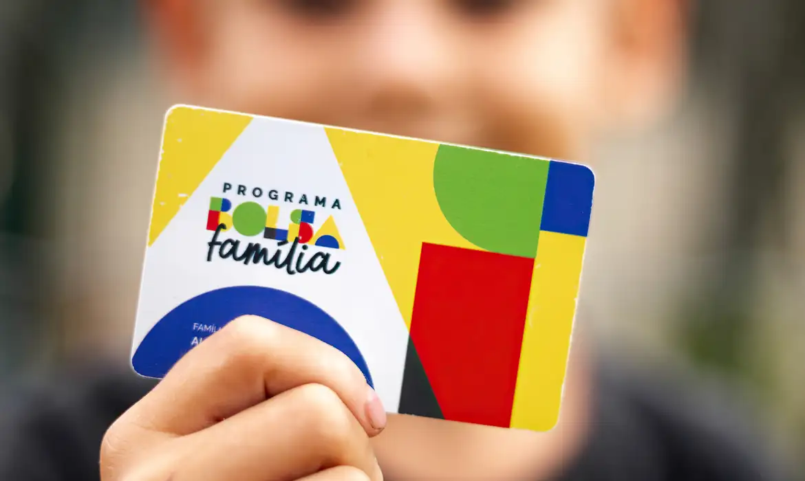 Beneficiários do Bolsa Família já podem entrar no aplicativo da Caixa para conferir o benefício Beneficiários do Bolsa Família já podem entrar no aplicativo da Caixa para conferir o benefício