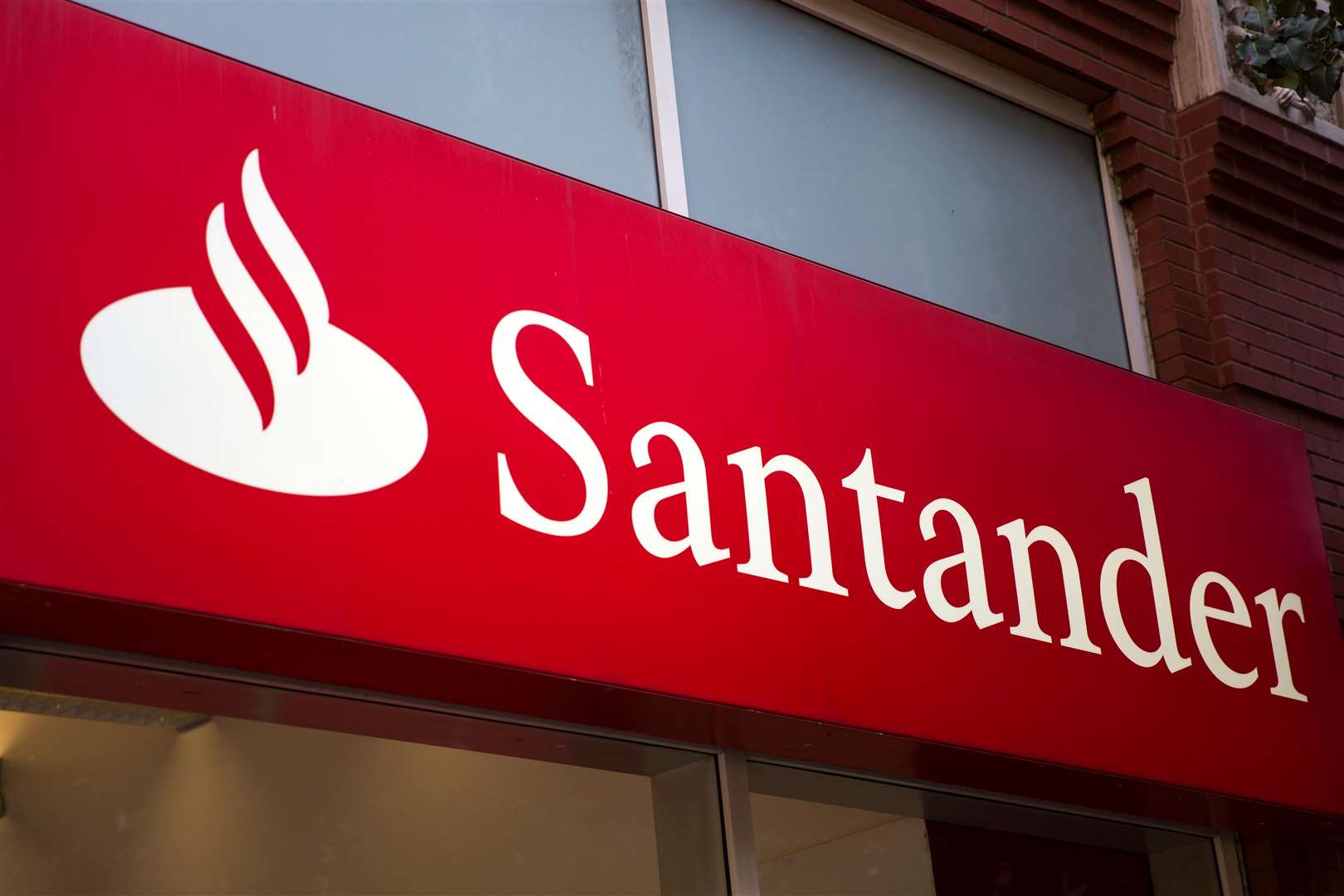 Santander Tem Ligação com Banco Master? Entenda a Verdade de Forma Clara Santander Tem Ligação com Banco Master? Entenda a Verdade de Forma Clara