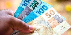 QI Sociedade de Crédito no contrato CLT: o que significa