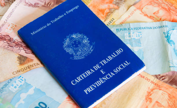 Pagamento extra será liberado até 30/11 para quem trabalha com carteira assinada