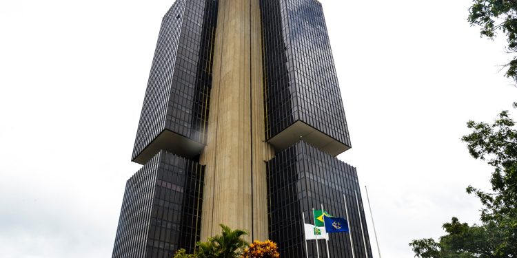Banco Central vai depositar PIX para brasileiros em até 11 dias